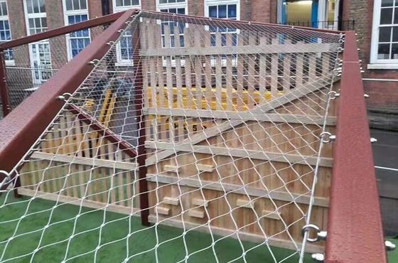 304 স্টেইনলেস স্টিলের রোপ জাল নমনীয় সুরক্ষা নেট, ব্যালকনি এবং চিড়িয়াখানার ঘেরের জন্য কাস্টমাইজড আকারের আলংকারিক তারের দড়ি জাল