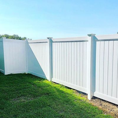 বাড়ির উঠোনের জন্য কাস্টমাইজড আউটডোর 6x8 Ft সাদা গোপনীয়তা ভিনাইল বেড়া