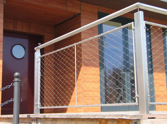 হালকা ওজনের মরিচা-নিরোধক নিরাপত্তা বেড়া, হীরা আকারের ছিদ্রযুক্ত স্টেইনলেস স্টিলের তারের জাল