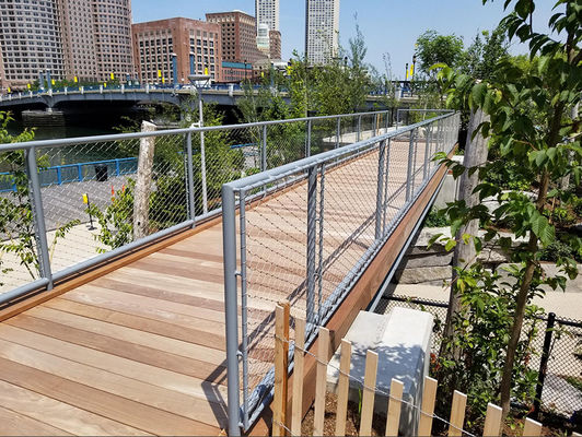 হালকা ওজনের মরিচা-নিরোধক নিরাপত্তা বেড়া, হীরা আকারের ছিদ্রযুক্ত স্টেইনলেস স্টিলের তারের জাল