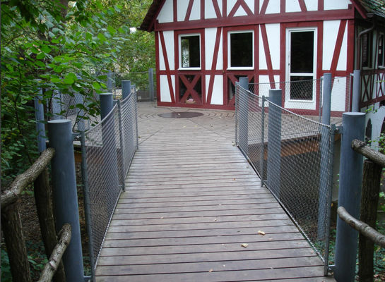 নমনীয় স্টেইনলেস স্টীল দড়ি জাল সঙ্গে ডায়মন্ড গর্ত আকৃতির UV প্রতিরোধী এবং 10 বছর ওয়ারেন্টি জন্য নিরাপত্তা বেড়া