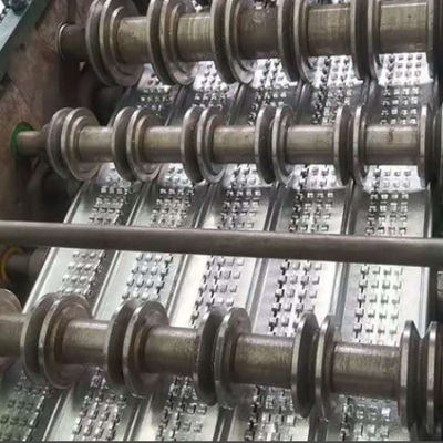 নির্মাণের জন্য গ্যালভানাইজড হাই রিবেড জাল ফর্মওয়ার্ক 0.45m x 2m