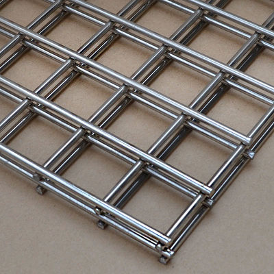 50x50mm গ্যালভানাইজড ঢালাই তারের জাল প্যানেল 3mm পুরুত্ব