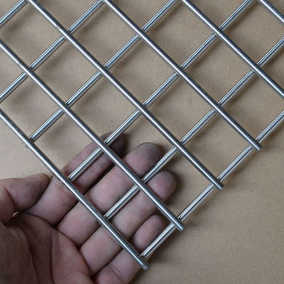 50x50mm গ্যালভানাইজড ঢালাই তারের জাল প্যানেল 3mm পুরুত্ব