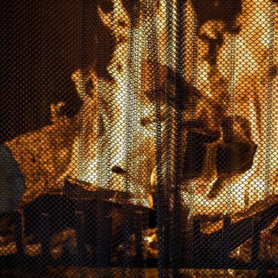 আলংকারিক এবং নিরাপত্তা অগ্নিকুণ্ড পর্দা জন্য শক্তিশালী চেইন লিঙ্ক মেটাল মেশ কুণ্ডলী