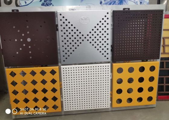 সম্মুখের পর্দার প্রাচীর ছিদ্রযুক্ত ধাতব জাল 10%-50% ওপেন এরিয়া OEM ODM