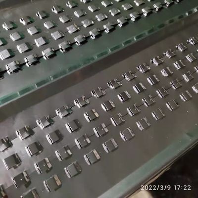 গরম ডুবানো গ্যালভানাইজড রিব ল্যাথ মেশ প্রসারিত